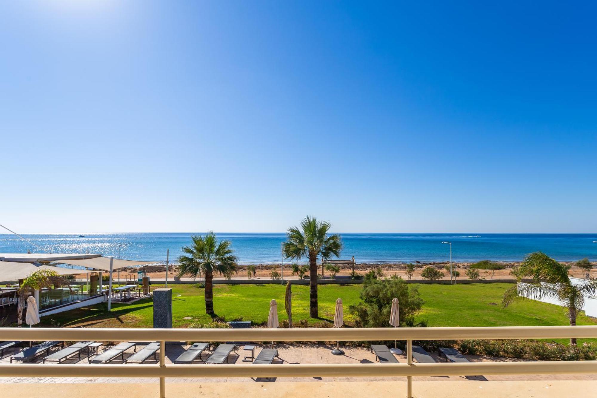 Piere - Anne Beach Hotel Aya Napa Dış mekan fotoğraf