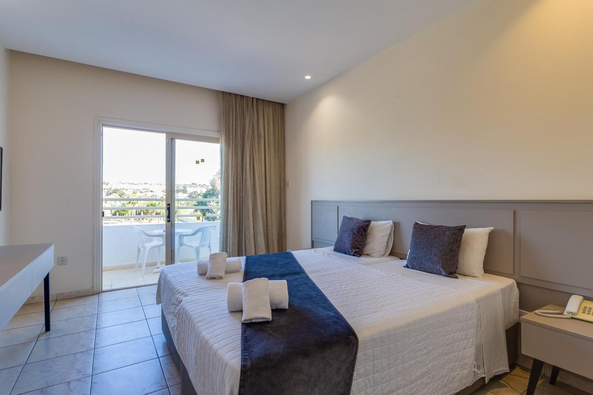 Piere - Anne Beach Hotel Aya Napa Dış mekan fotoğraf