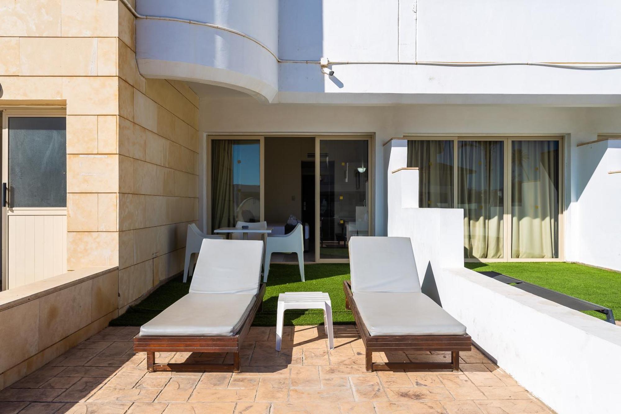 Piere - Anne Beach Hotel Aya Napa Dış mekan fotoğraf